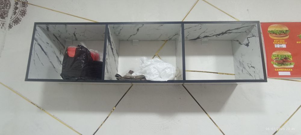 Fasfood mebel yangi 3 oy ishlatilgan