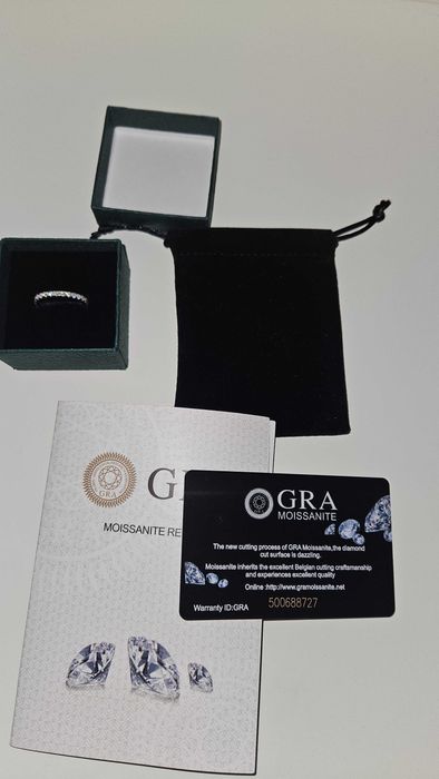 Серебрянное  кольцо с муассанитом