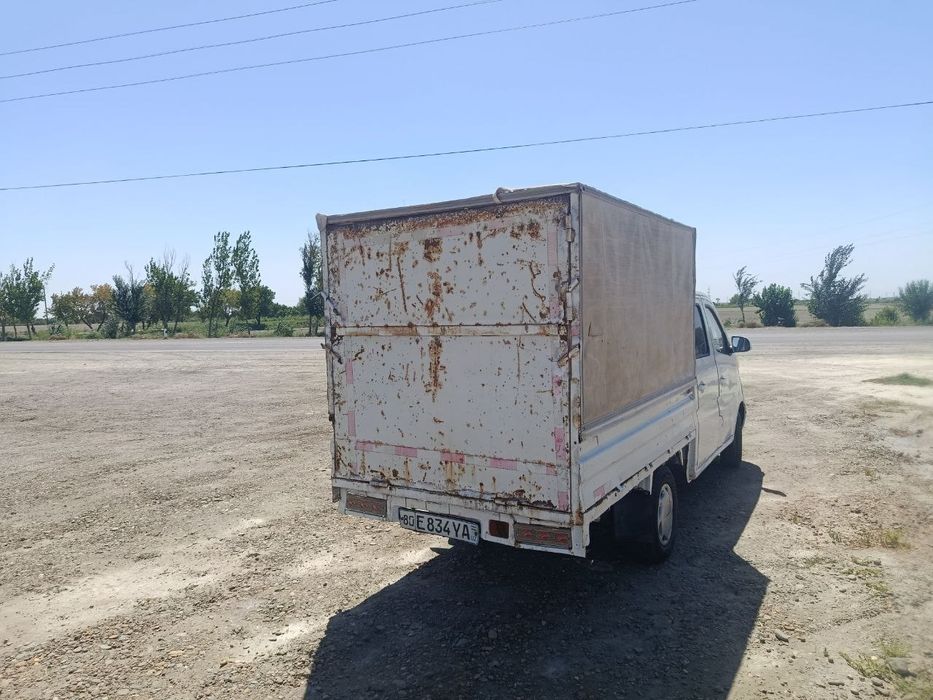Changan yuk mashinasi sotiladi