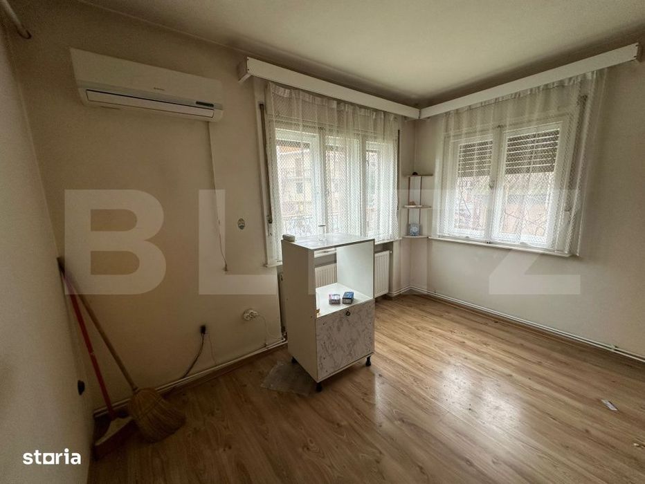 Oportunitate investitionala: Casa cu subsol, parter, etaj si mansarda,