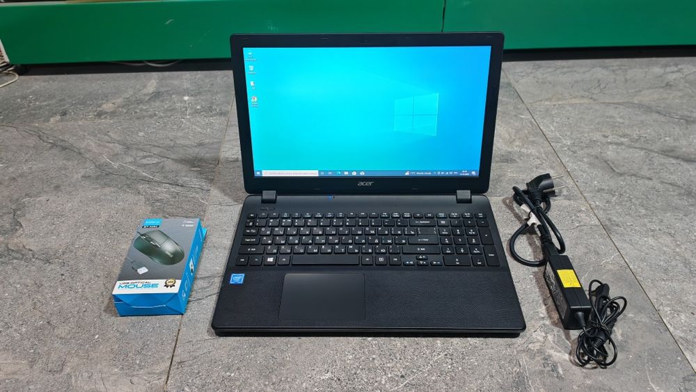Продам офисный ноутбук Acer