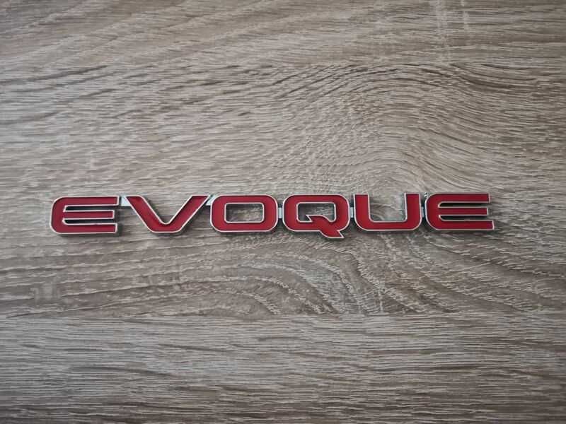 Range Rover Evoque червена емблема