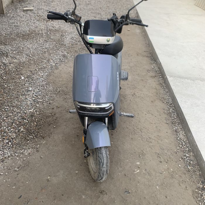 Ассалому алейкум акалар сотилади акумлятори яхши бемалол 2 кунгача йет