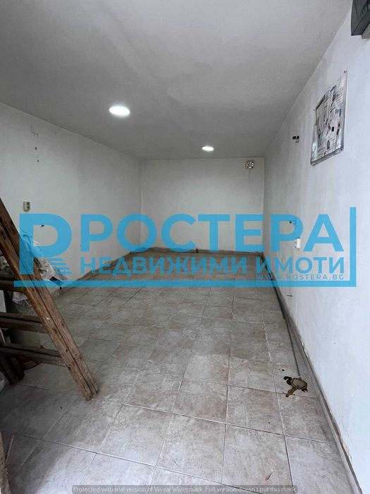 Гараж ! Район Трапезица !