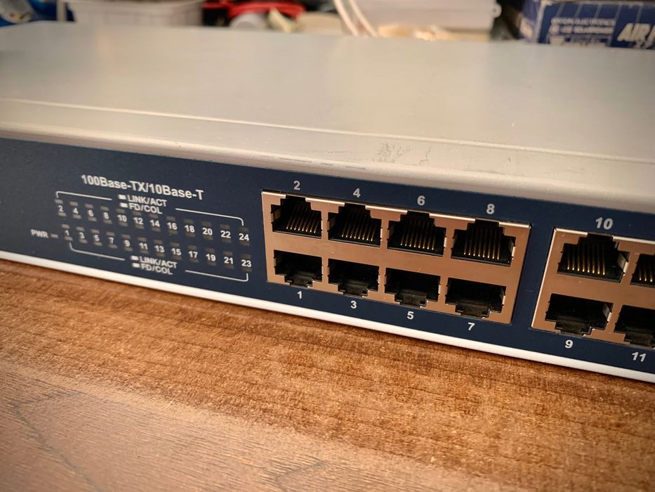 Managed switch CNet CSH-2400W