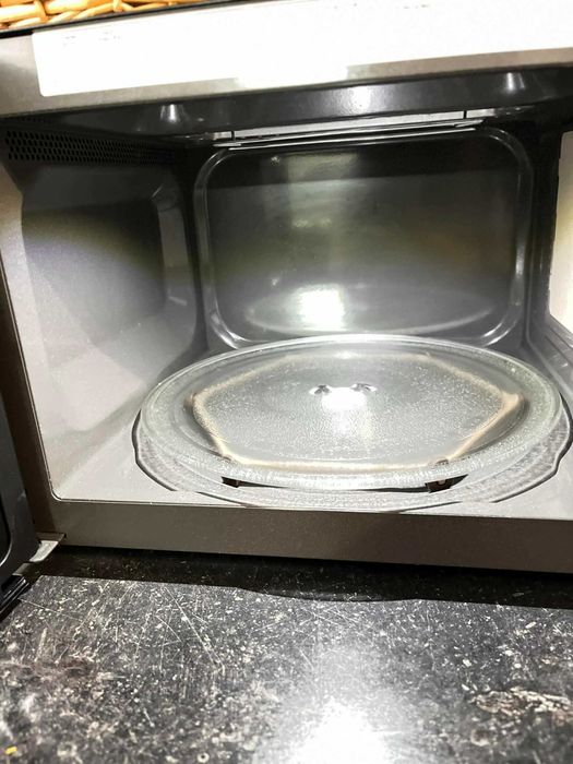 Микровълнова фурна LG