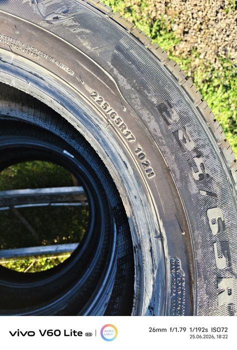 Продам шины R17 225/65