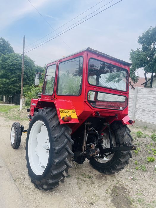 Tractor universal 650