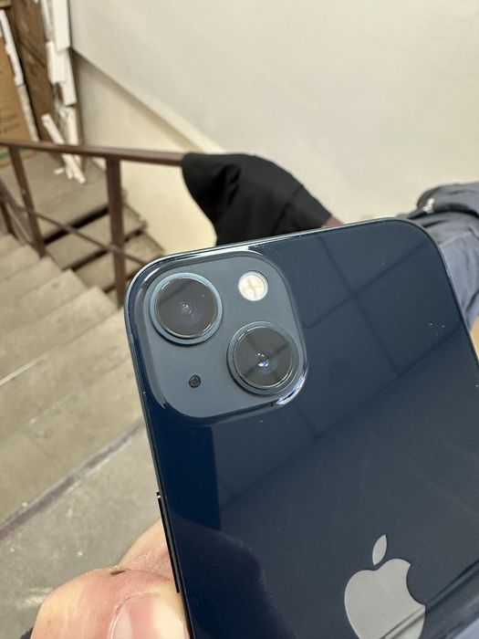 iPhone 13 Midnight 128гб состояние нового!