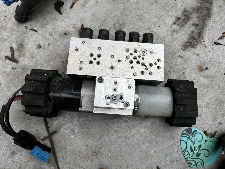 Хидравлична помпа компресор таван бмв е93 bmw e93