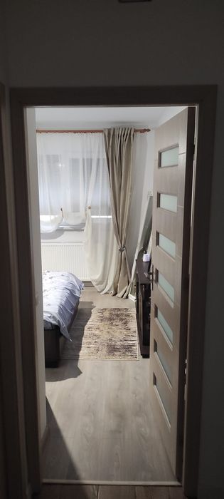 Apartament 3 camere Malul rosu