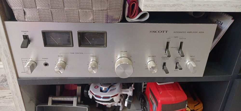 Усилвател SKOTT и тонколони KODA