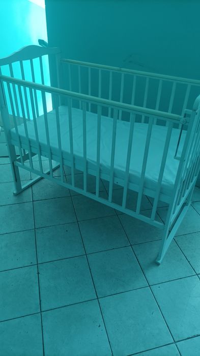 Манеж  с матрасом