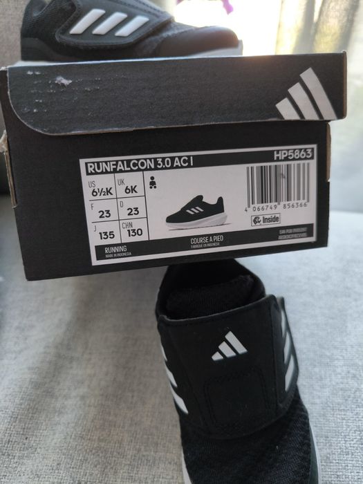 Adidas детски маратонки, 23 номер