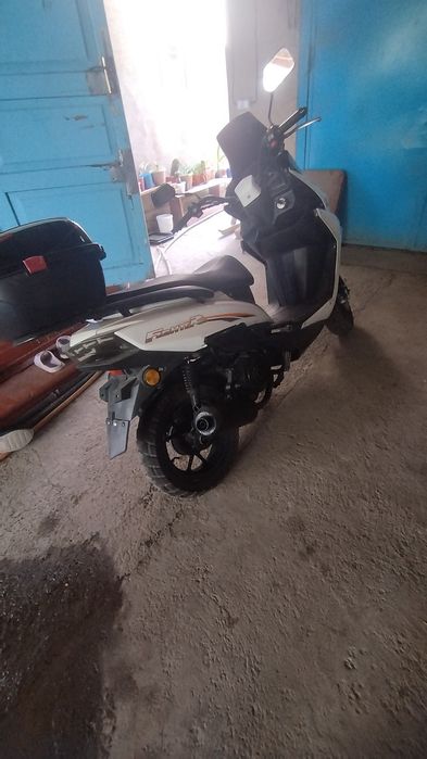 Скутер liya продам