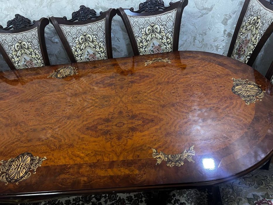 12 кишили стол стуллар сотилади. 100% ёнгок