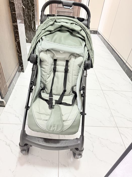 Продам коляску Joie