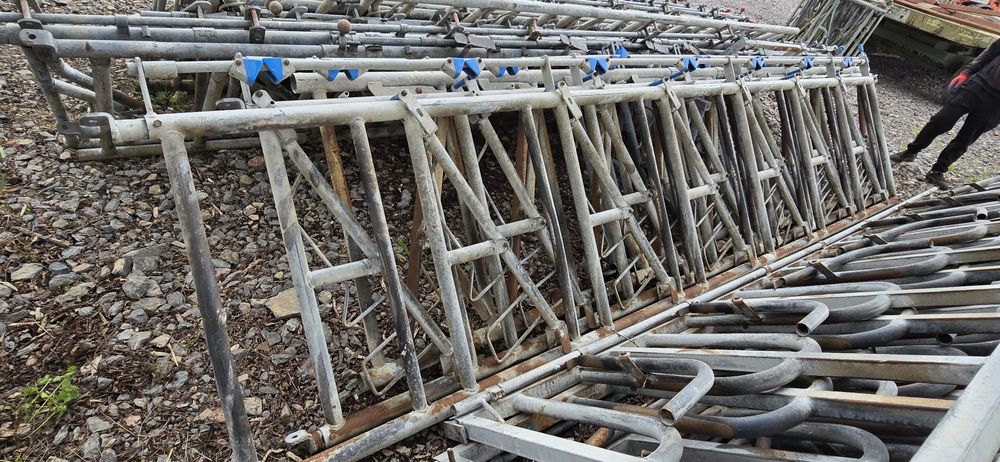 Front de furajare cu autocaptura pentru vaci vite jourdain agritubel