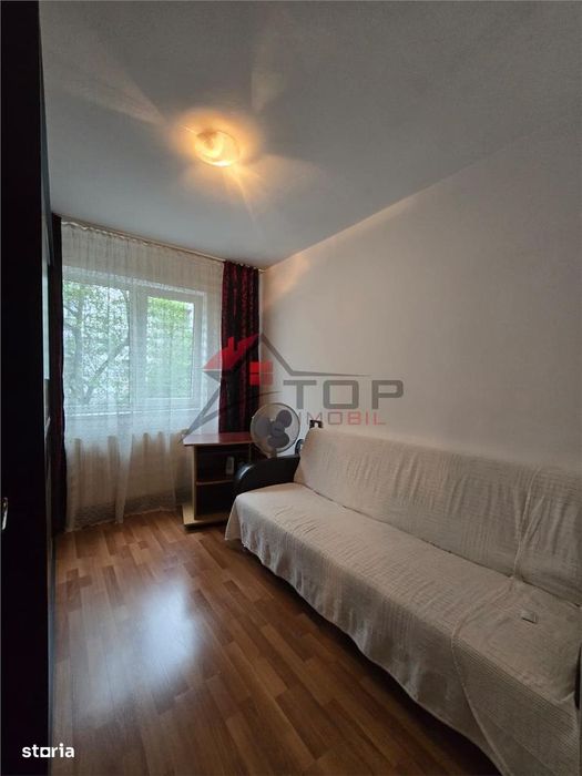 Etaj 2 - Dacia Bicaz, apartament 3 camere, mobilat, liber