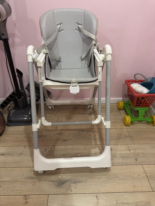 Продам детский столик