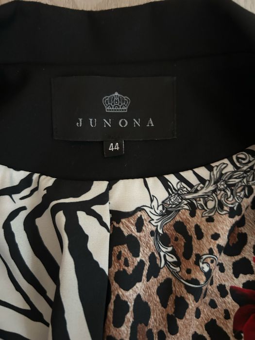 Сако на марката JUNONA