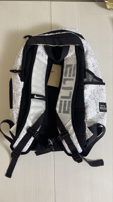 Спортивные сумки Nike Elite