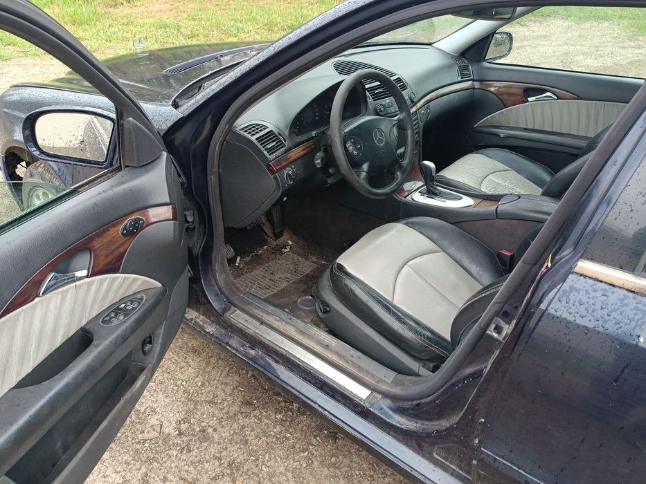 Мерцедес е270 w211