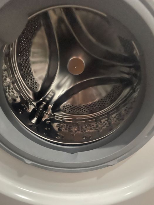 Vând mașină de spălat rufe LG 7kg
