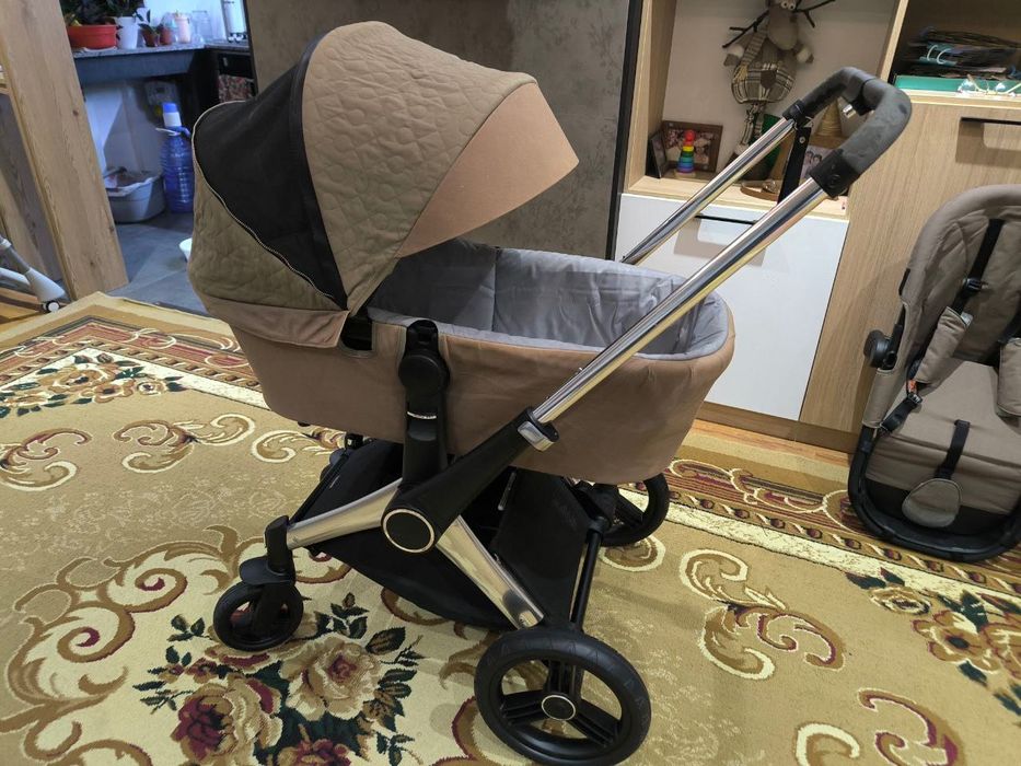 Классная коляска 2 в 1