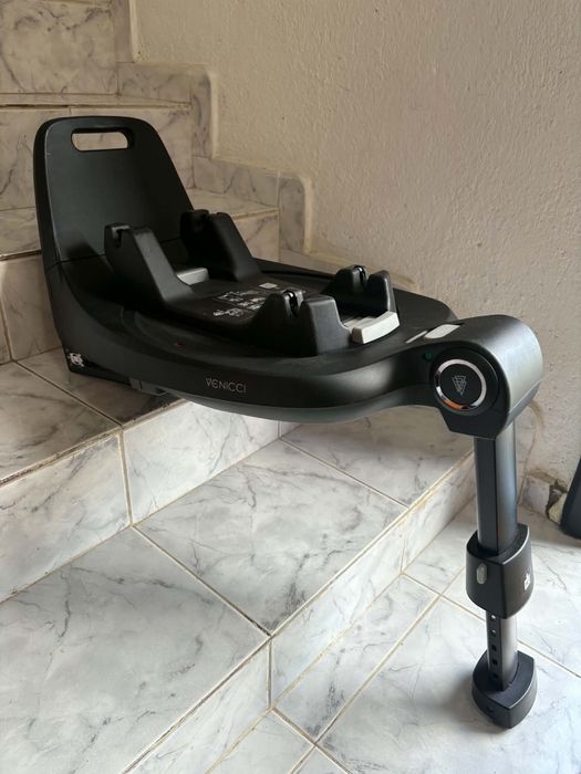 Бебешко кошче Venicci и база за кошче  360 isofix Venicci