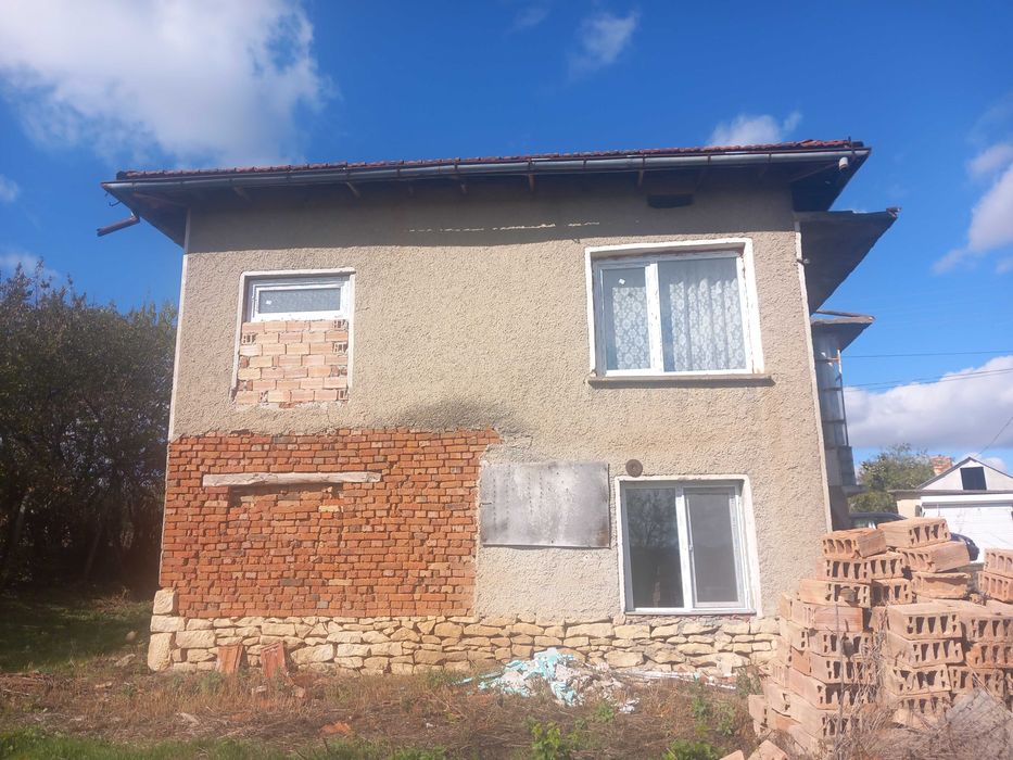 Продава се Къща в с. Ясеновец, Област Разград - 3 кв.м за 11050 €/кв.м - Снимка #8