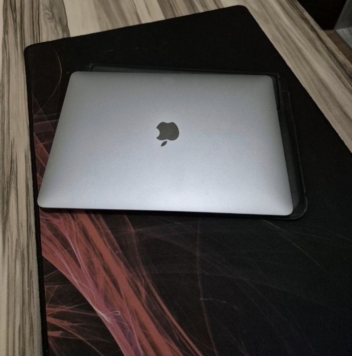 Mackbook Air Retina 2020 года