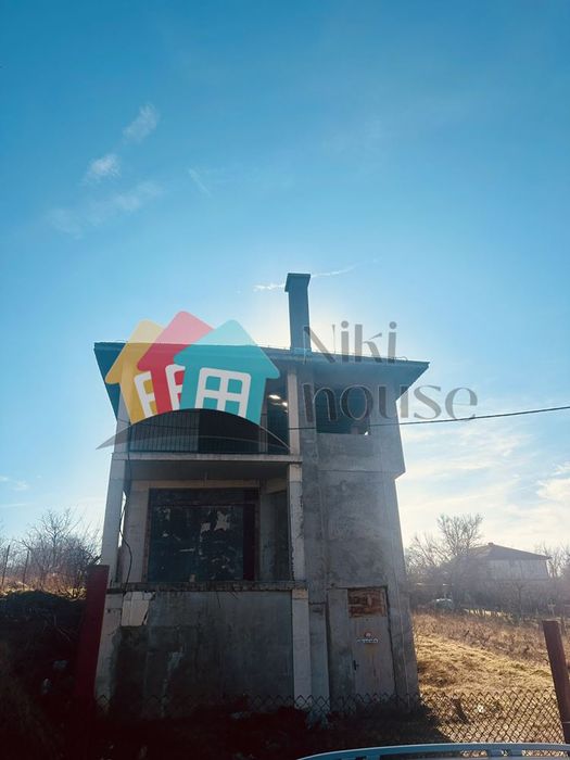 Продава се Къща в с. Константиново, Област Варна - 300 кв.м за 567 €/кв.м - Снимка #1