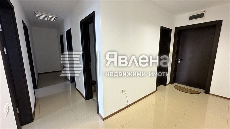 Дава се под наем Офис в Варна, Чайка - 137 кв.м за 1370 € - Снимка #2