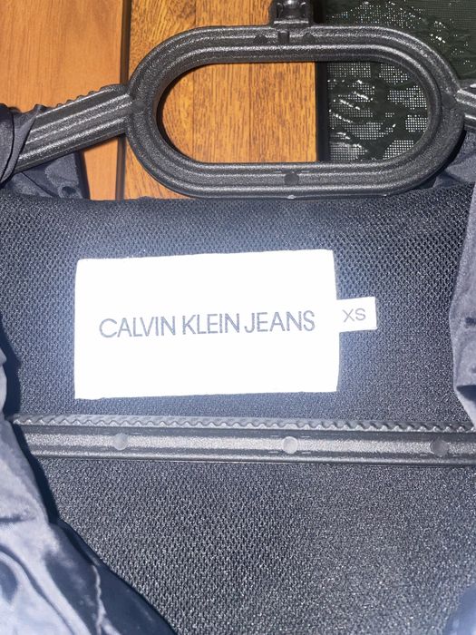 дамска ветровка на Calvin Klein Jeans