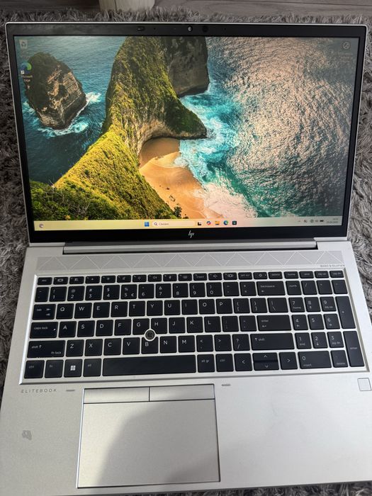 Laptop Hp AMD Ryzen 5 pro / parola Bios