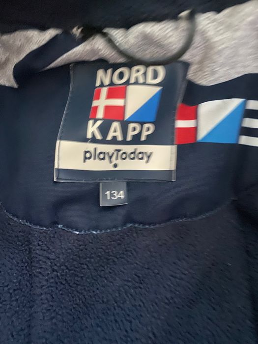 Продам детскую куртку