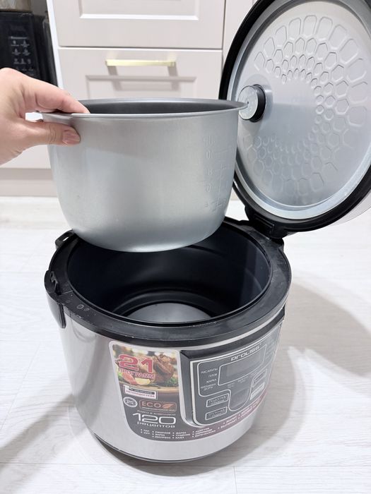 Продам мультиварку пароварку