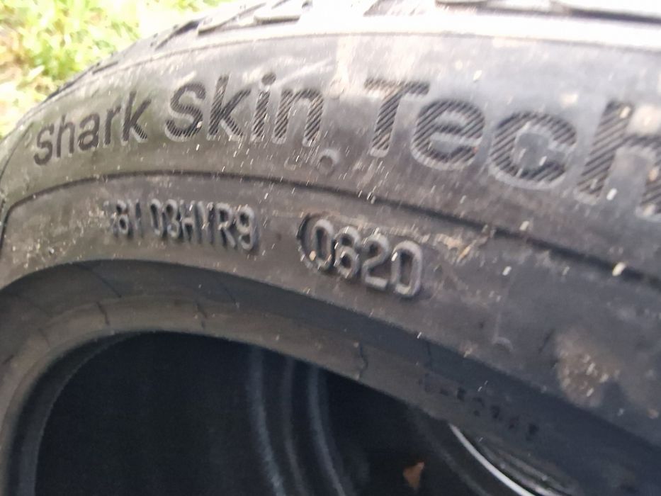 Anvelope 255/35R18 marca Uniroyal, DOT 2020, 8 mm ,vară