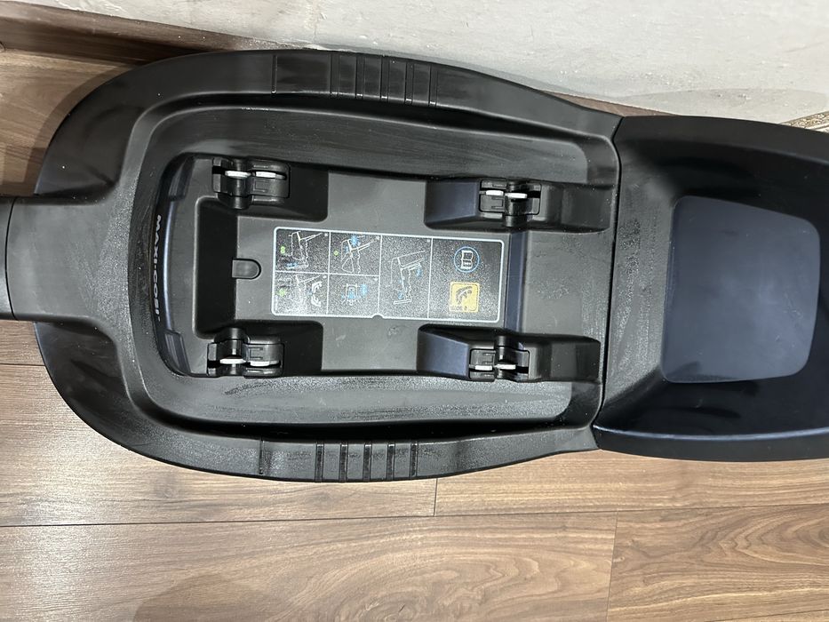Столче за кола Maxi Cosi Pebble Pro с база