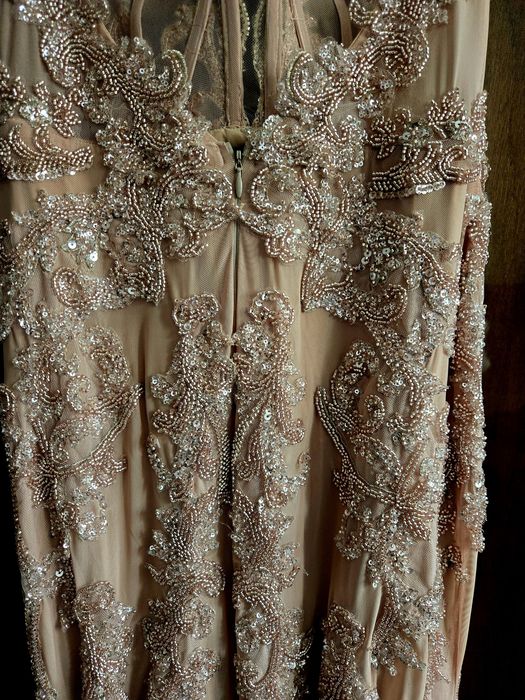 Бална рокля, тип русалка в телесен цвят.