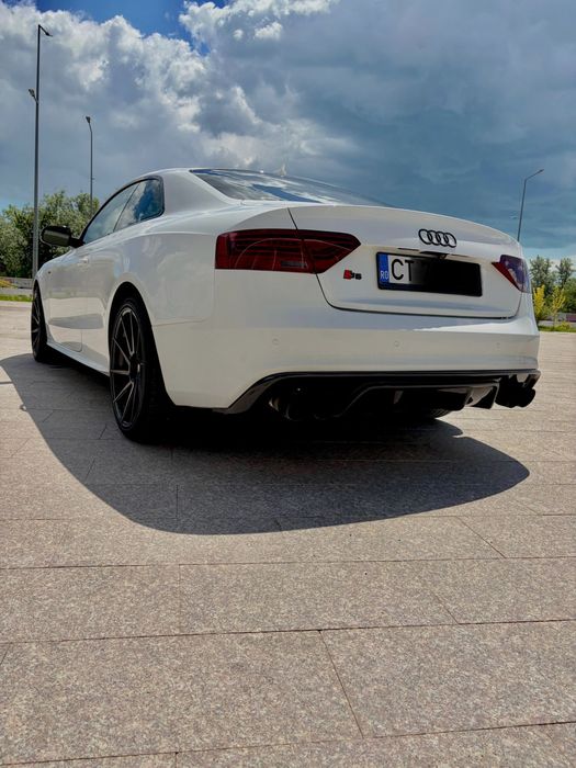 Audi A5 Coupe. 330CP