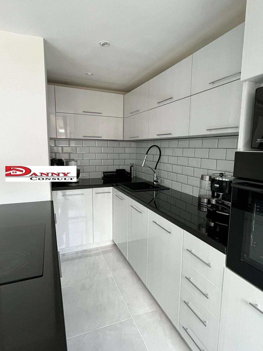 Продава се Многостаен апартамент в Велико Търново, Акация - 150 кв.м за 748 €/кв.м - Снимка #1