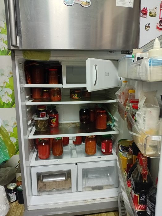 Холодильник Samsung