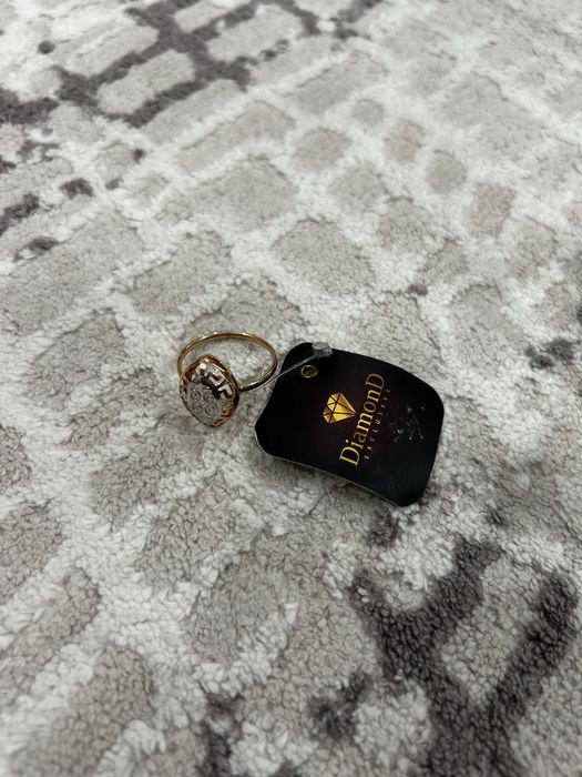 Продам золотое кольцо