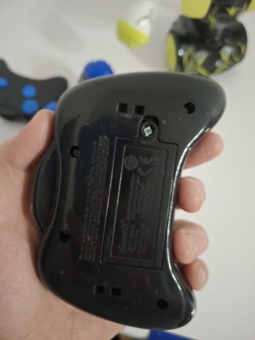 2 робота боксера с 2 пультами управления