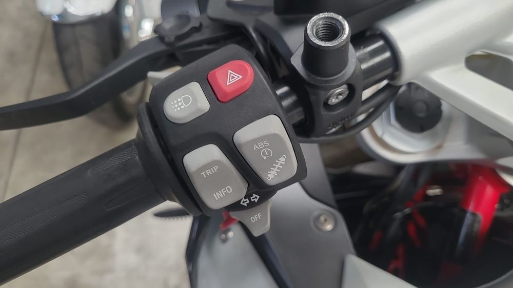 Motocicleta Bmw R1200 RS