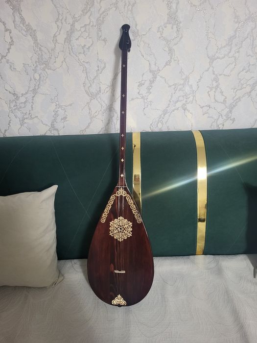 Домбыра в наличии и на выбор находимся в городе