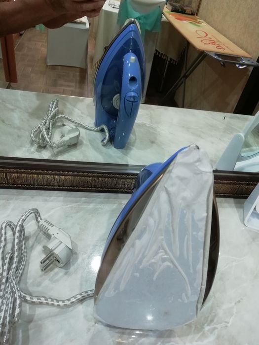 Продам новый утюг