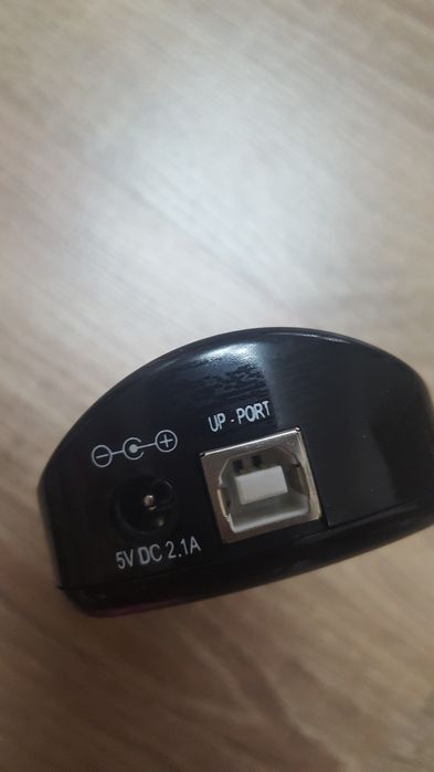 Dr. Bott gHub 2.0
4 - Porturi USB 2 Hub